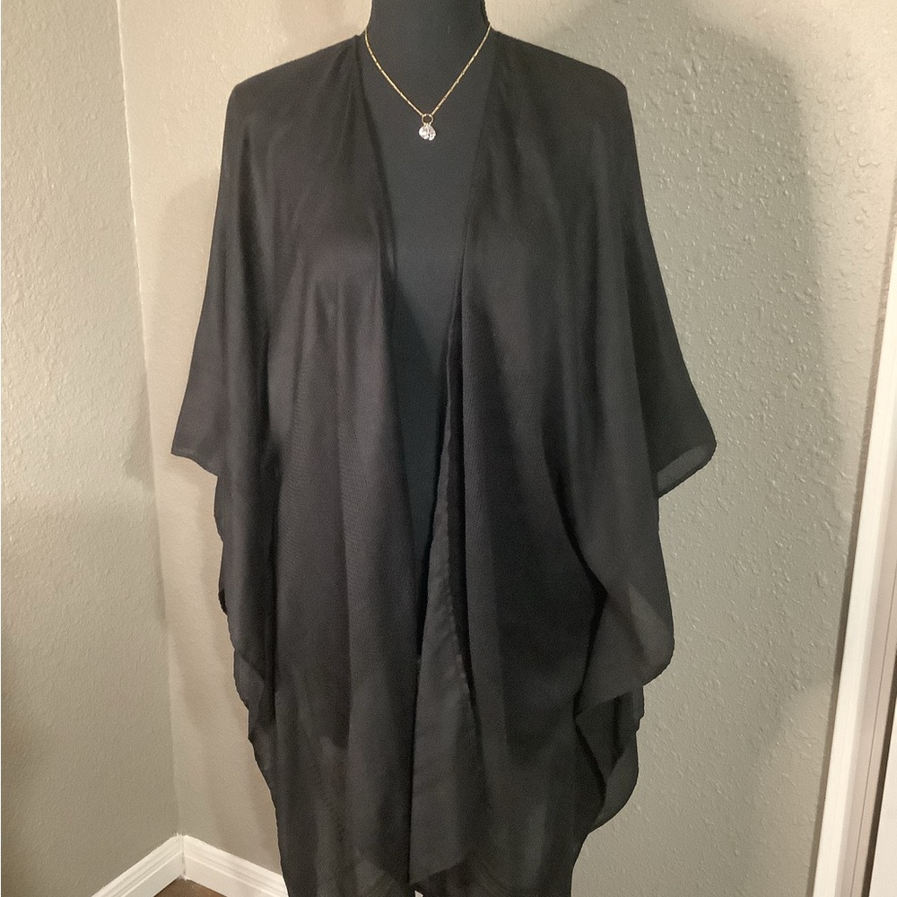 UNIVERSAL‎ THREAD Elegant Poncho